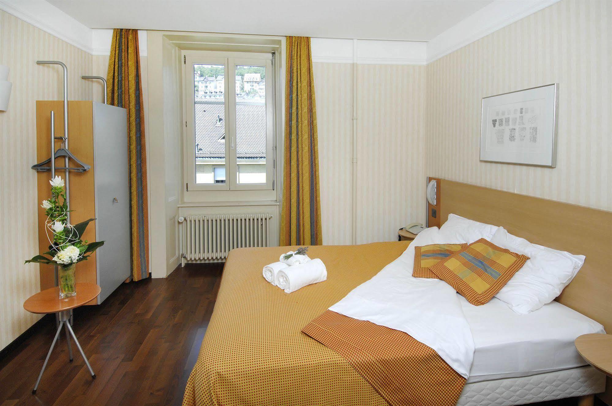 Hotel Alpes & Lac Neuchâtel Eksteriør bilde